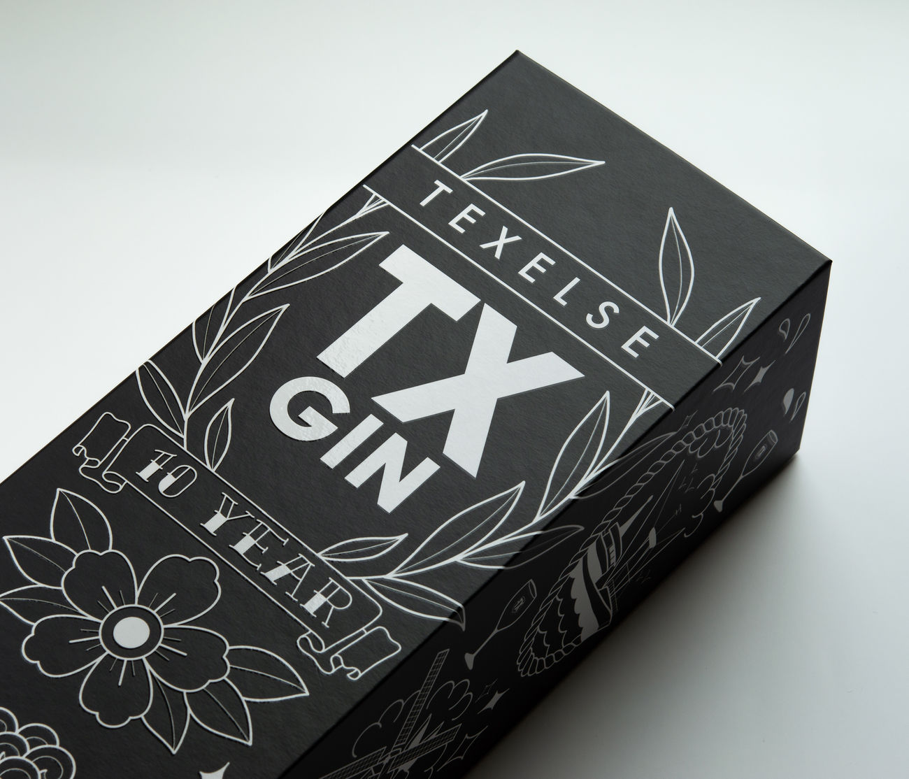 Premium packaging with print and UV varnish